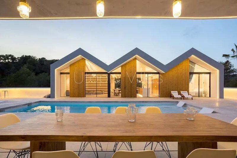 Design, comfort, and Mediterranean lifestyle 5 mn to Sitges!