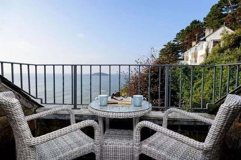 Stunning apartment with breath taking sea views