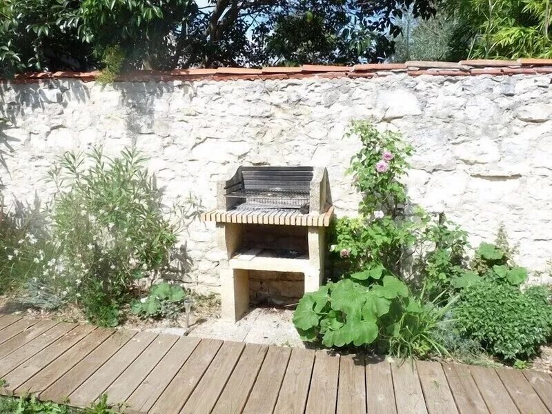 Charming house with garden near beach, parks, casino, downtown