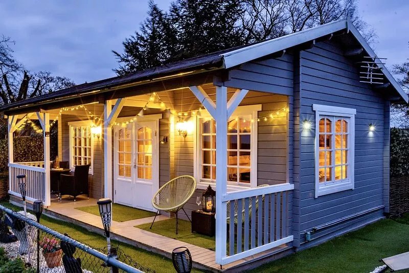 The retreat log cabin