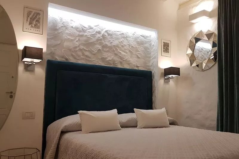 Room Del Giglio, elegant room in the center of Bari