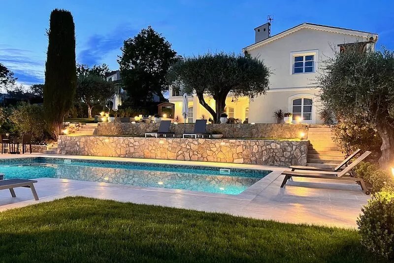 Fabulous villa with sea and mountain views between Valbonne and St Paul de Vence