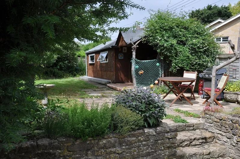 Pet friendly, self-contained cottage annexe with garden. Light and spacious.