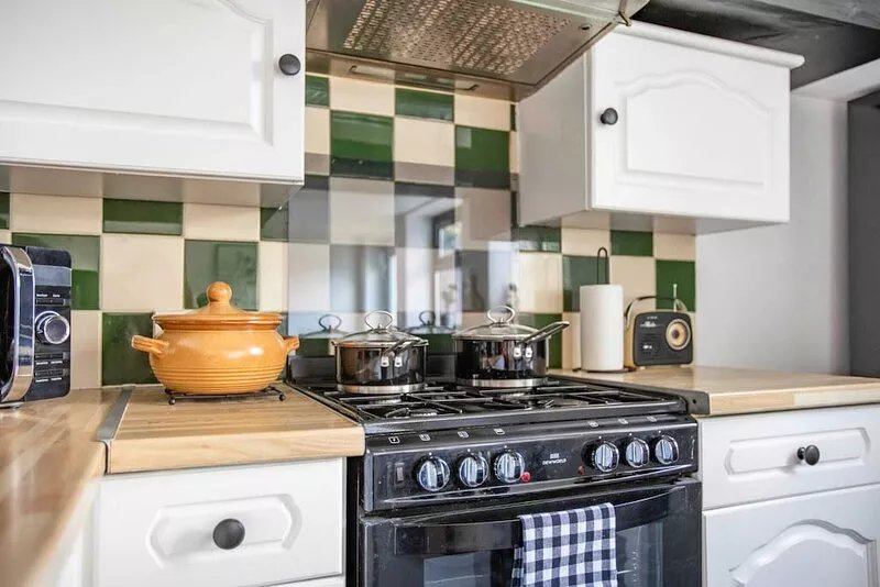 Stunning character 2bed Cottage in St Albans  Wifi