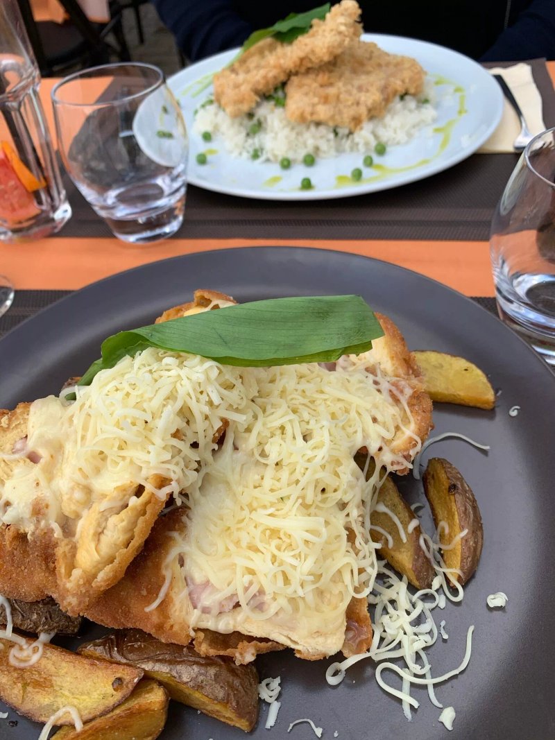 Pekary Castle Restaurant