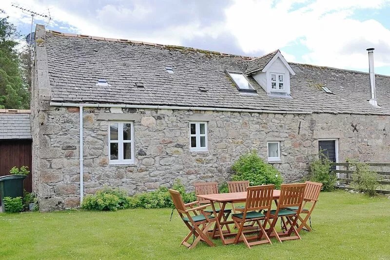 3 bedroom accommodation in Nether Bellandy, Glenrinnes, near Keith