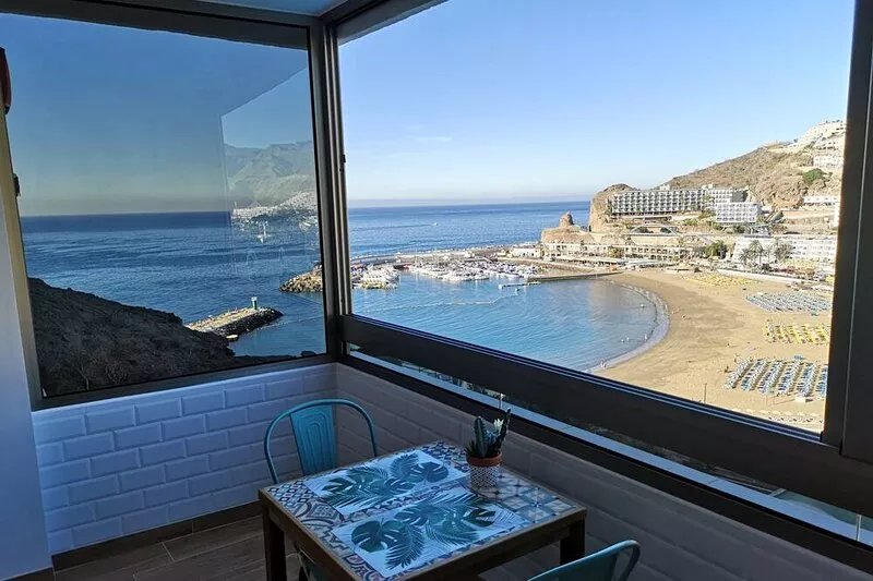 Apartment with pool, in Puerto Rico on the sea (100mt from the beach)