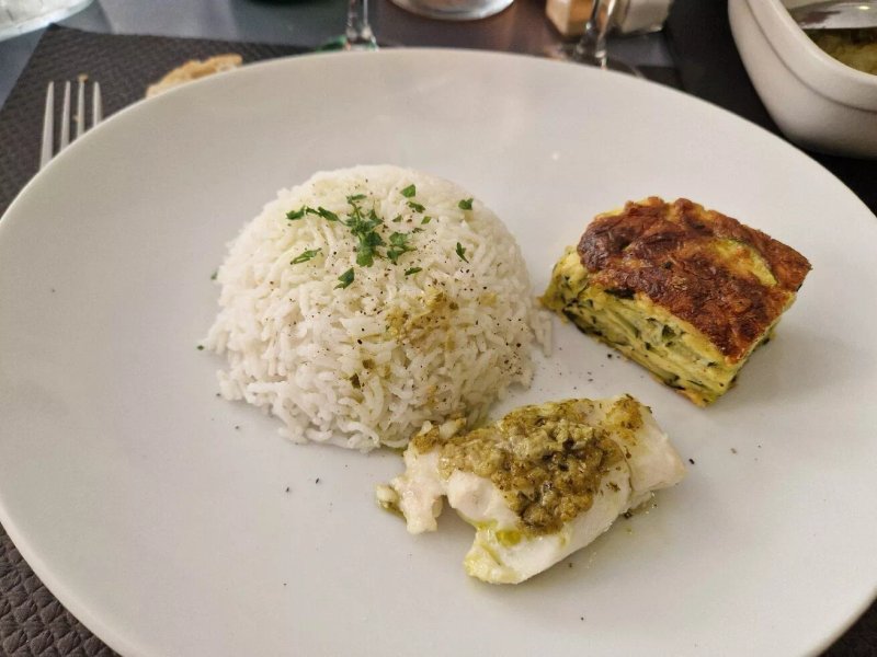 Cafe Restaurant Le Wisteria