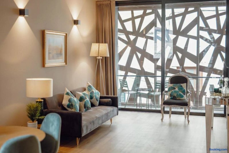 City Center Premium Apartment by Vacationy