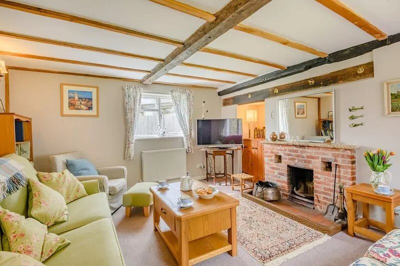 2 The Homestead - Three Bedroom House, Sleeps 6