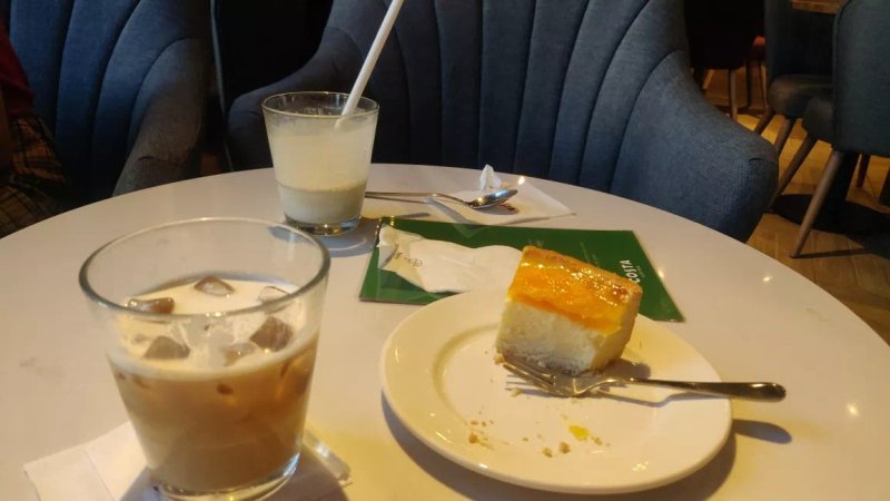 Costa Coffee