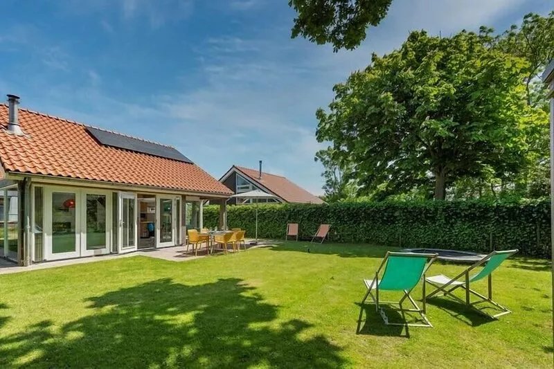 Westerduyn 7 luxury familyvilla with garden near beach and sea