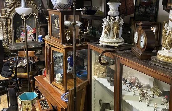 Paul's Emporium Islington Antiques
