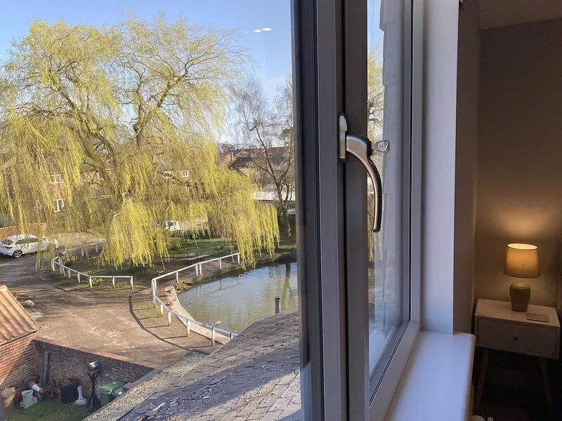 Beautiful 3 bedroom Cottage in Haxby, 5 miles from York, Parking, Free Wifi