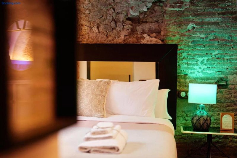Dormsy Aparthotel House