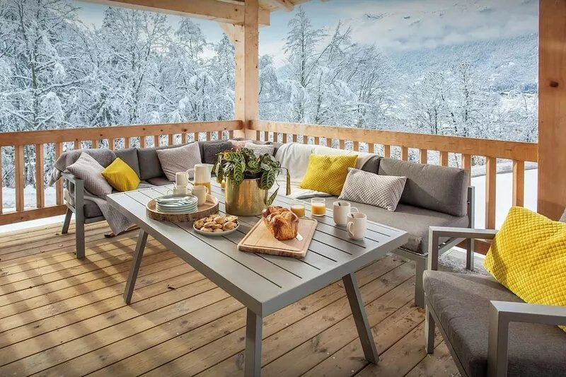 Chalet Elomaz - alpine holiday for 14 La Clusaz, indoor pool - OVO Network
