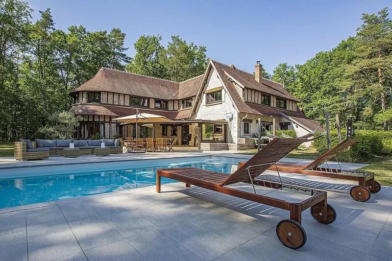 Villa near Chambord and les Bordes Golf Club with swimming pool,