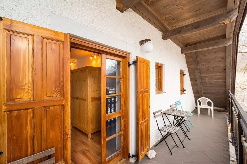 Mala Vas Chalet in Bovec is a spacious 6-bedroom apartment sleeping up to 12.