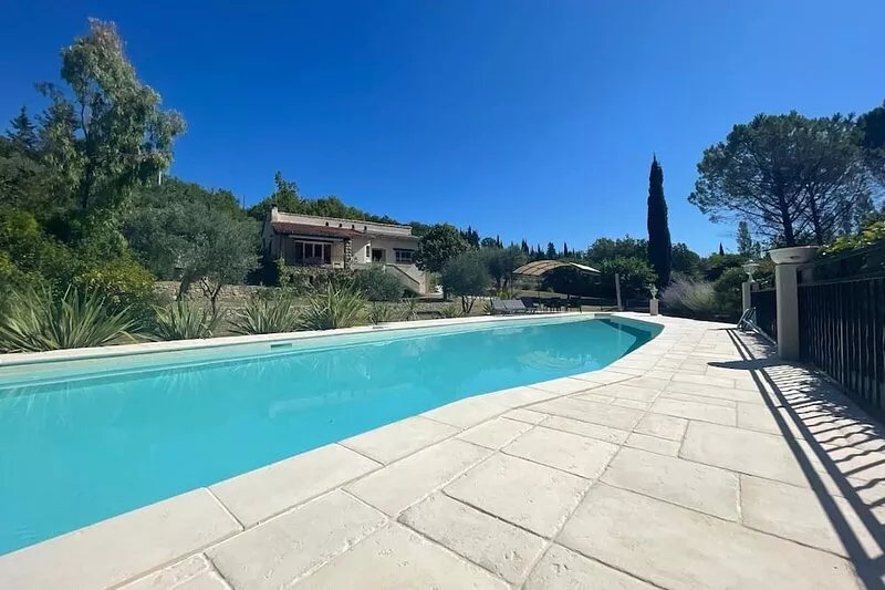 Comfortable villa - heated pool -Calme Park clôturé--assured Near town