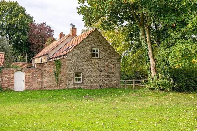 Waterside Cottage - Luxury Cottages