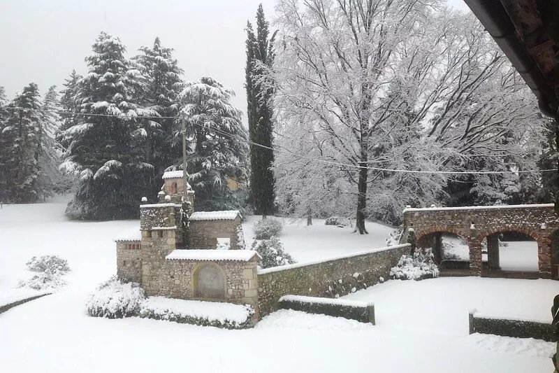 VILLA BETWEEN VENICE AND THE DOLOMITES IN THE TERRITORY OF PROSECCO D.O.C.G.