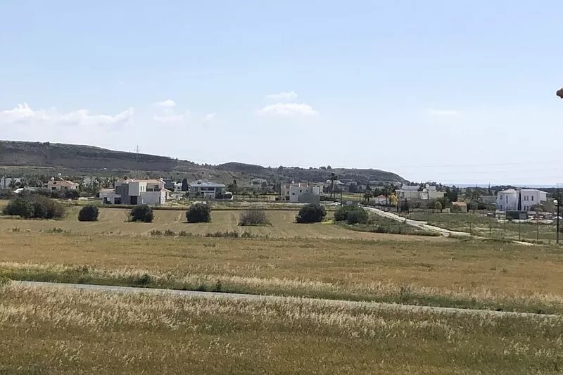 A 2nd floor 1 bed apartment in a countryside location.