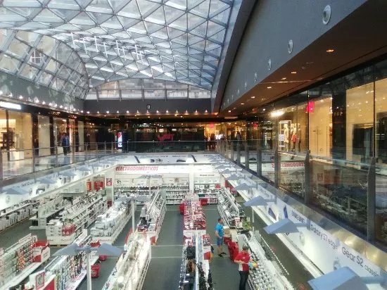 Centro Comercial Castellana 200