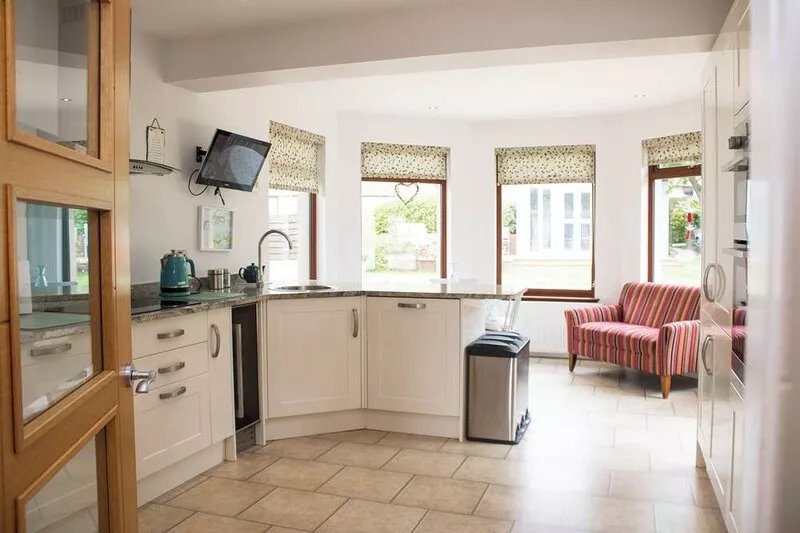 Spacious Family Cottage Close to the Beach and Just a Short Drive From Edinburgh