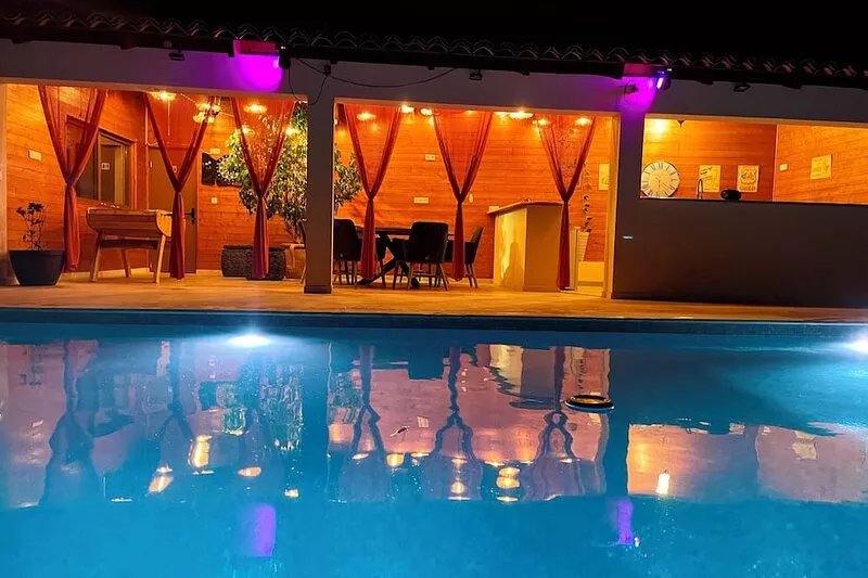 Detached villa with private pool in the heart of nature