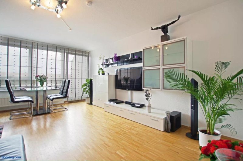 Conzeptplus Private Apartments Exhibition Center Room Agency