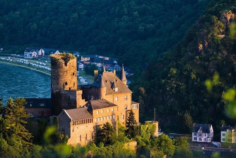 Luxury 4* app. quiet loc. on the Rhine heights near Rheinfels Castle