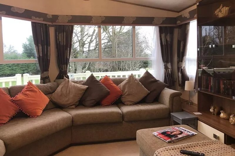 South facing chalet overlooking the mountains and sea