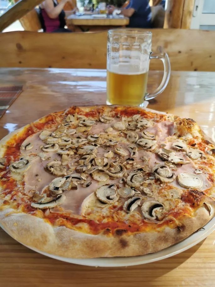 Pizzeria Deluxe