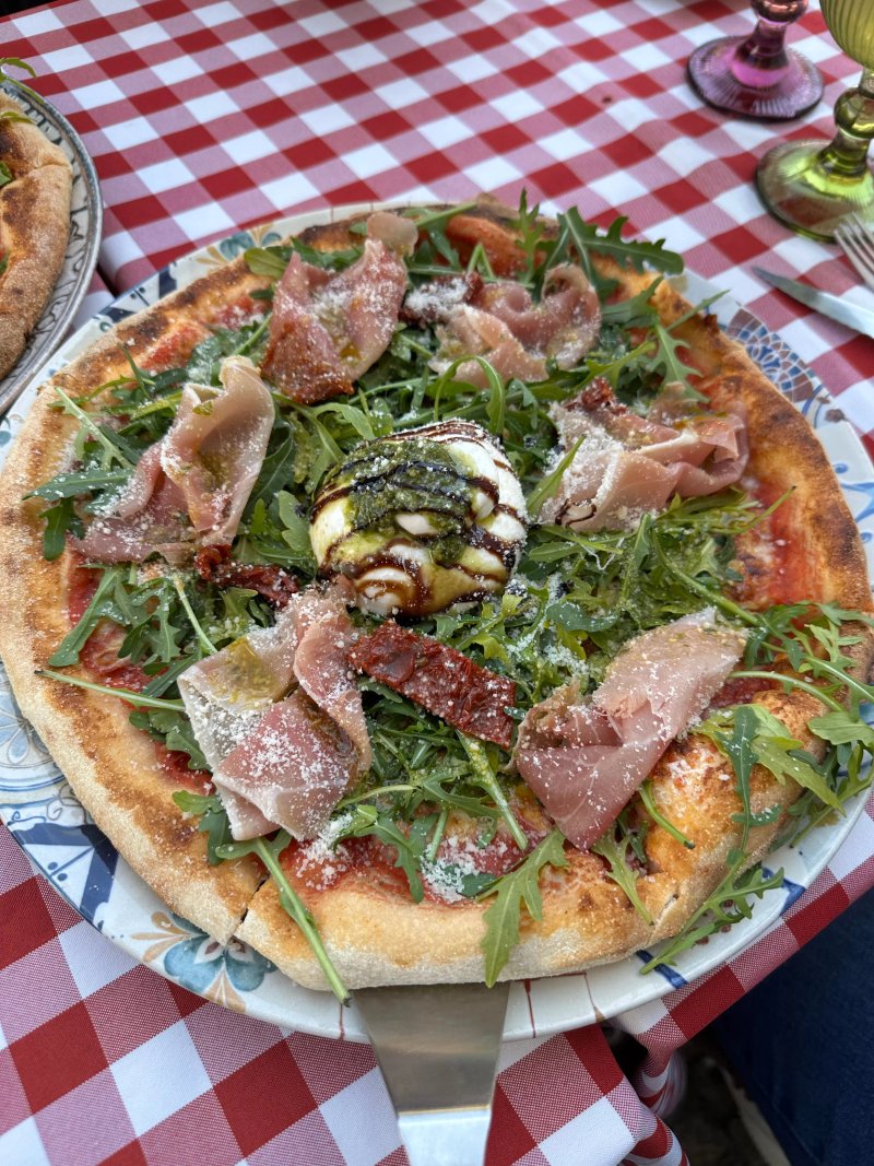 Tutti Buoni Loios Pizzaria Artesanal