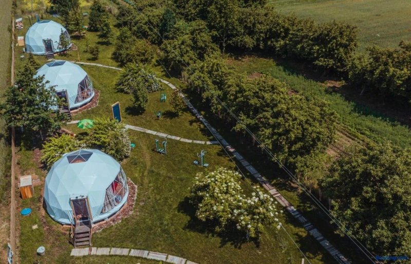 Glamping Stacja Zieleniec w Naleczowie