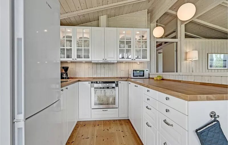 Amazing home in Malling with kitchen