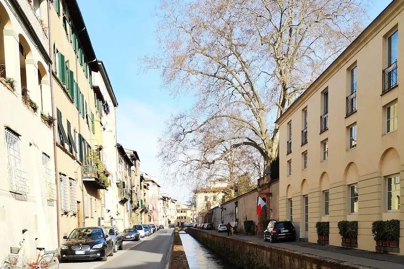 YOU ARE IN THE HISTORICAL CENTER, A COMFORTABLE, COMFORTABLE, AIR-CONDITIONED