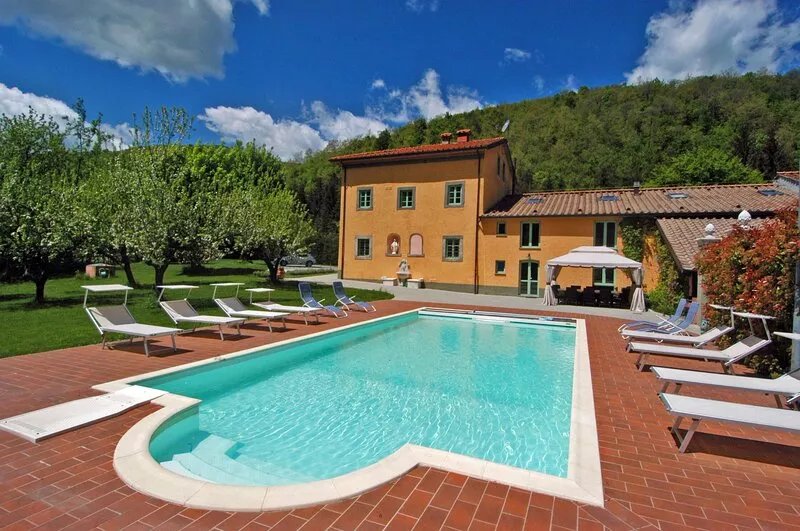 An Old Bishop's House, Now a Charming Holiday Villa for 10/14 Guests in a