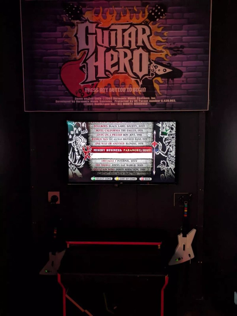 Spacebar Cocktails & Arcades