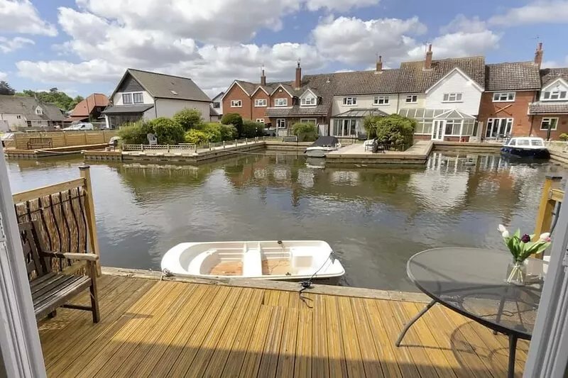 Self Catering 3 Bedroom Sunset  Haven In Wroxham, Norfolk, Norfolk Broads, Eng