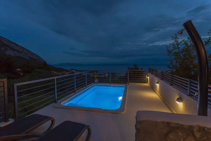 Villa Marina - Peaceful Holiday Home w/ Heated Pool Mountain/Sea View
