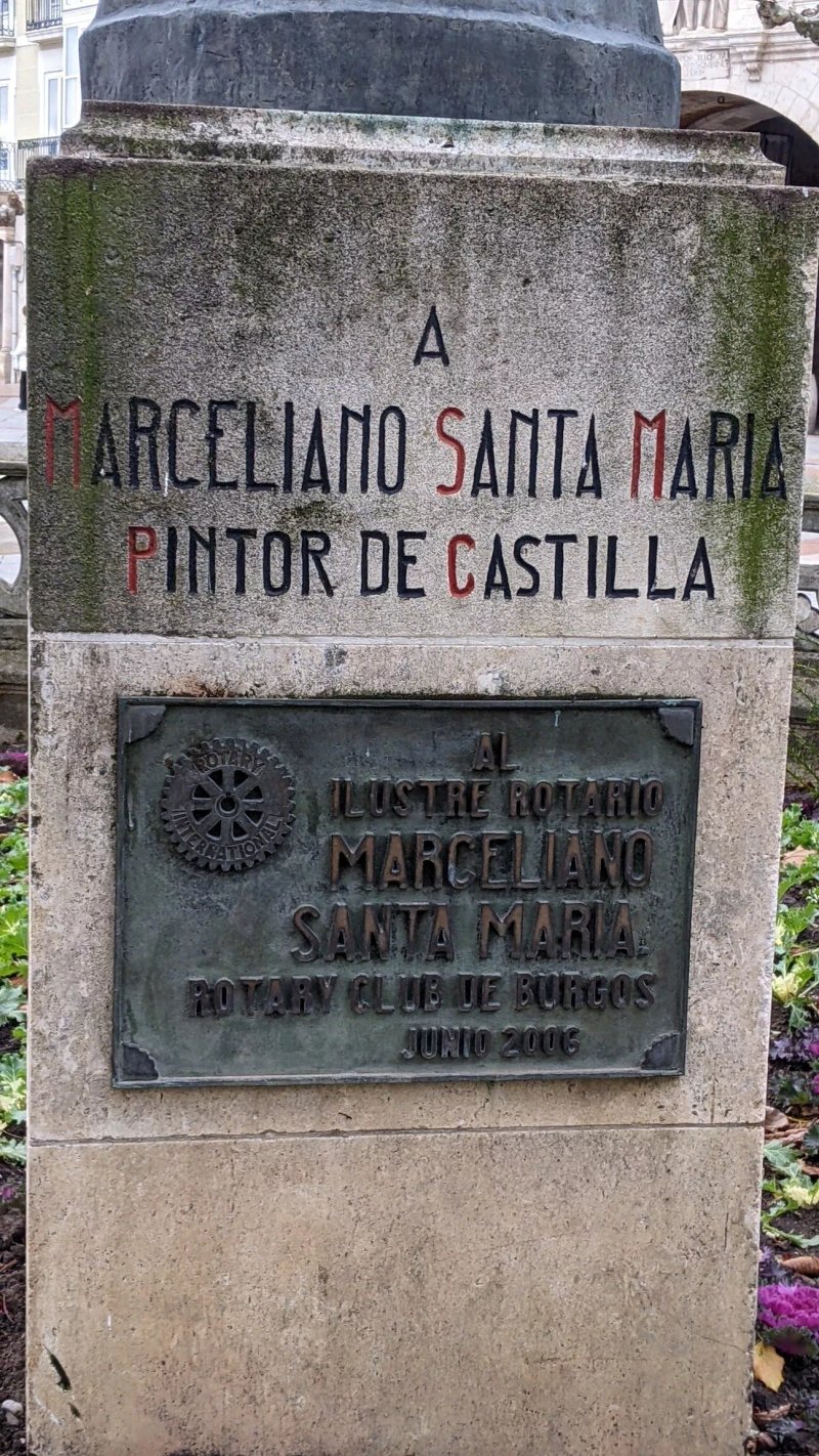 Estatua De Marceliano Santa Maria