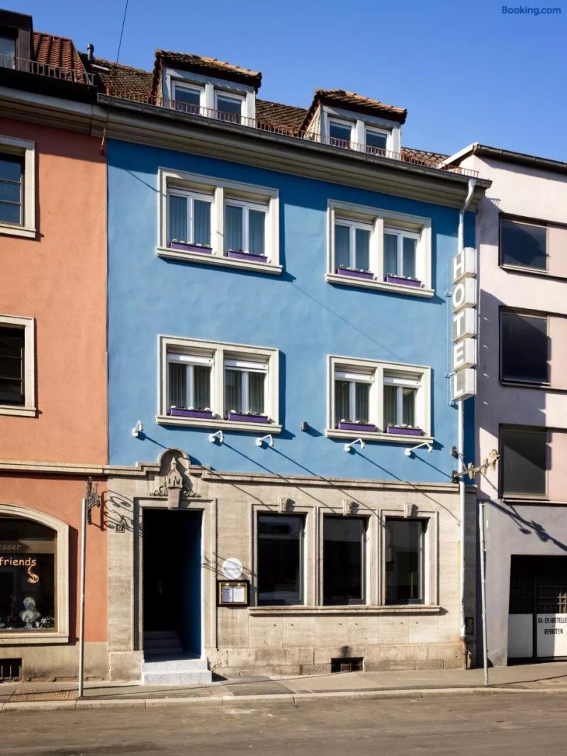 Hotel Kunterbunt