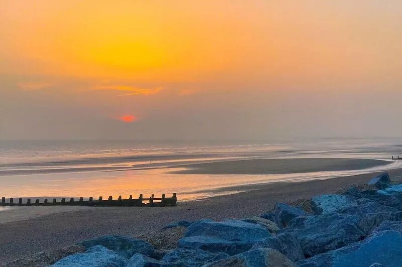 SBL54 - Camber Sands Holiday Park - Mini Lodge - Sleeps 8 - 3 Bedrooms