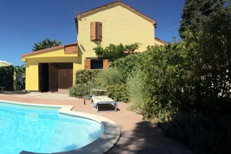 Detached farmhouse with pool Sleeps 6  Arcevia