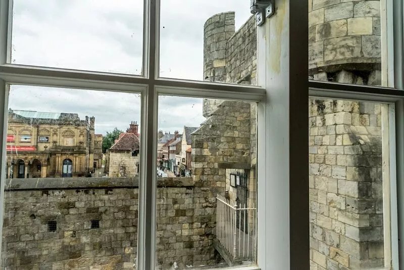Number One High Petergate -  a family break that sleeps 6 guests  in 3 bedrooms