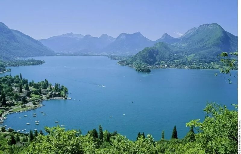 Luxury Apartment * Quiet * View * Heart of Annecy * 2 steps from the Lake