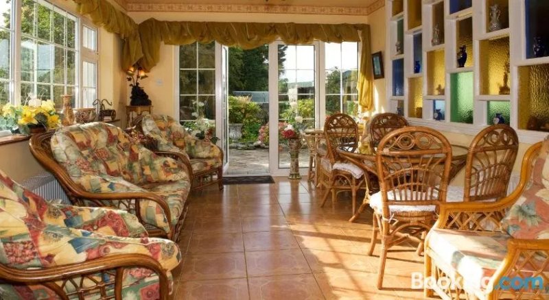 Pomadora House Bed & Breakfast