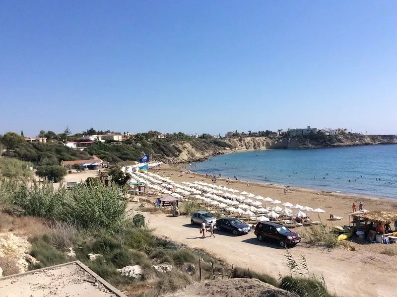 Luxury, Superb location, All day Sun around Large Pool, Hot Tub, 3 Beds En Suite