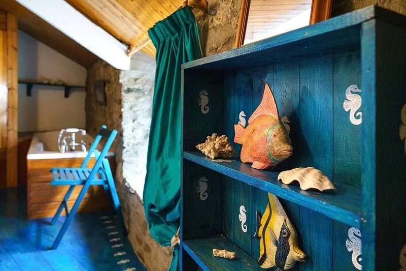 10-17th APRIL Bargain £175/night (5 night min) Spacious detached quayside